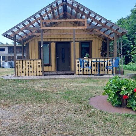 Villa Joekalda Kodumajutus à Häädemeeste Extérieur photo